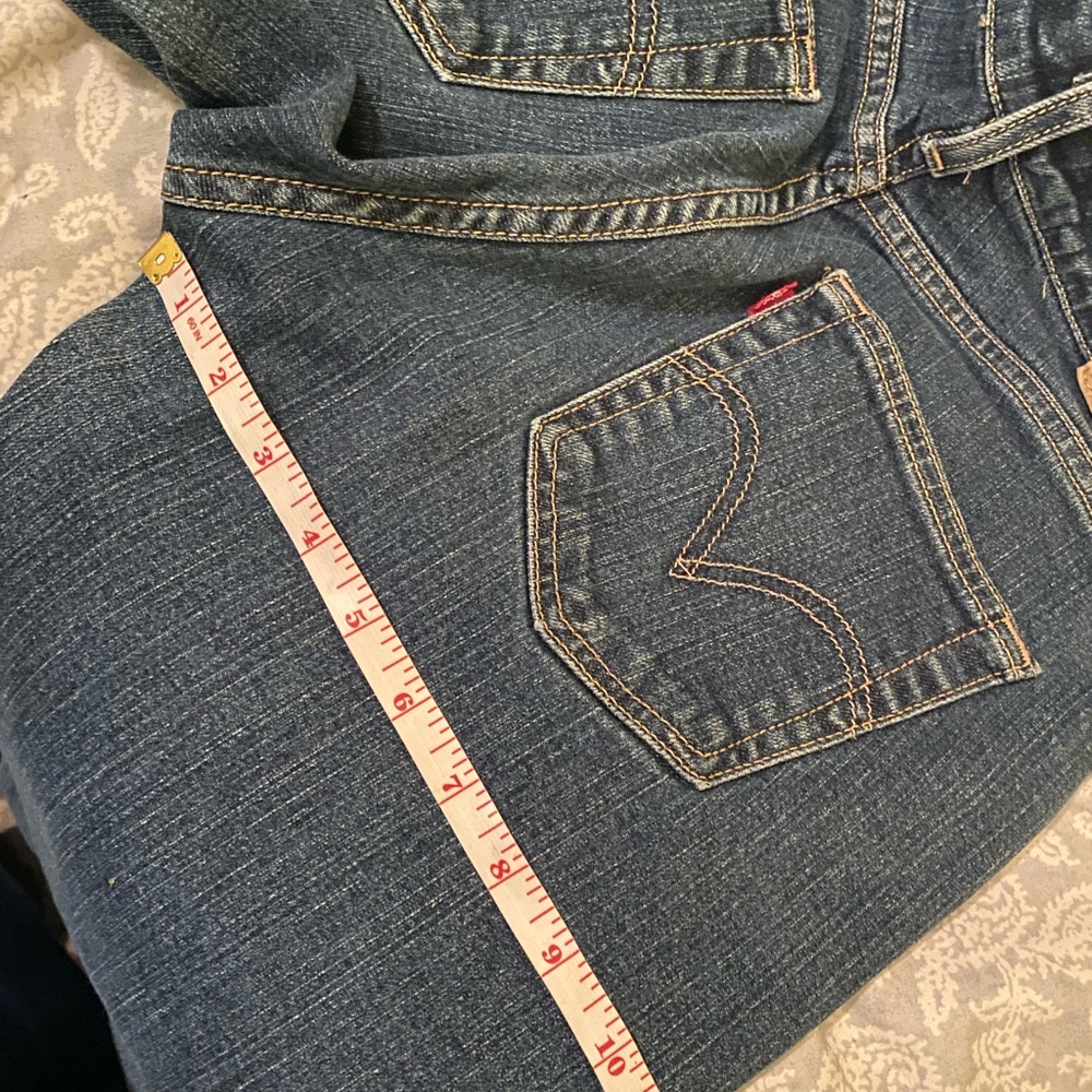 Vintage Levi’s Curvy Cut Jeans - Size 9 M - Medium Wash Bootcut Denim - 28”X30” - Picture 12 of 14